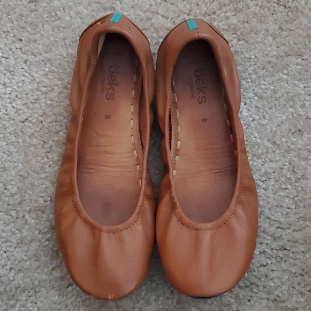 Tieks 8